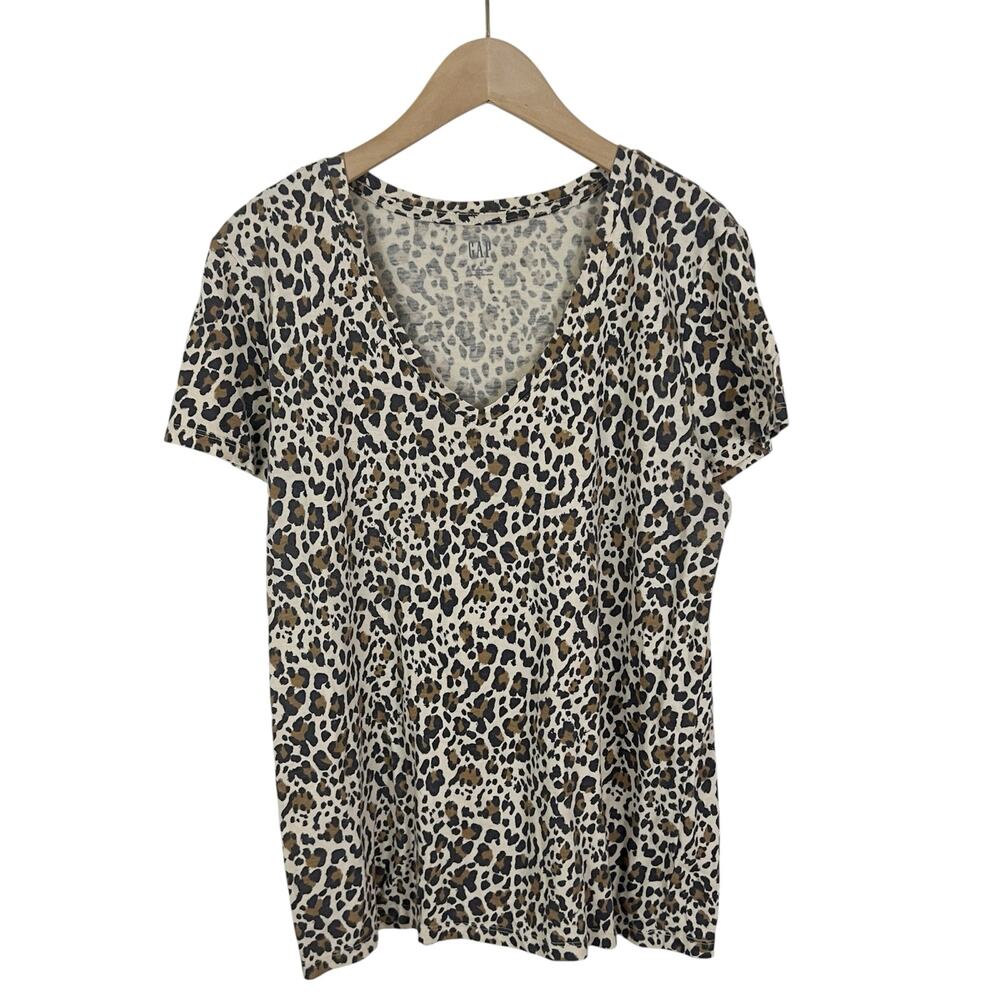 GAP Leopard Print V-Neck Short Sleeve Favorite Tee T-Shirt Size Large